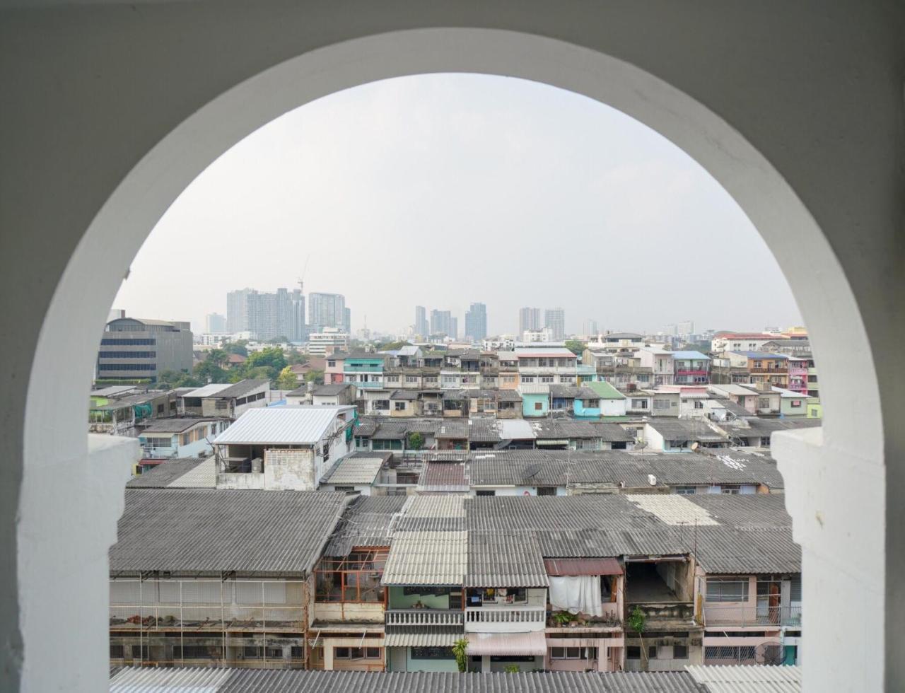 Romance Hotel Sukhumvit 97 Бангкок Экстерьер фото